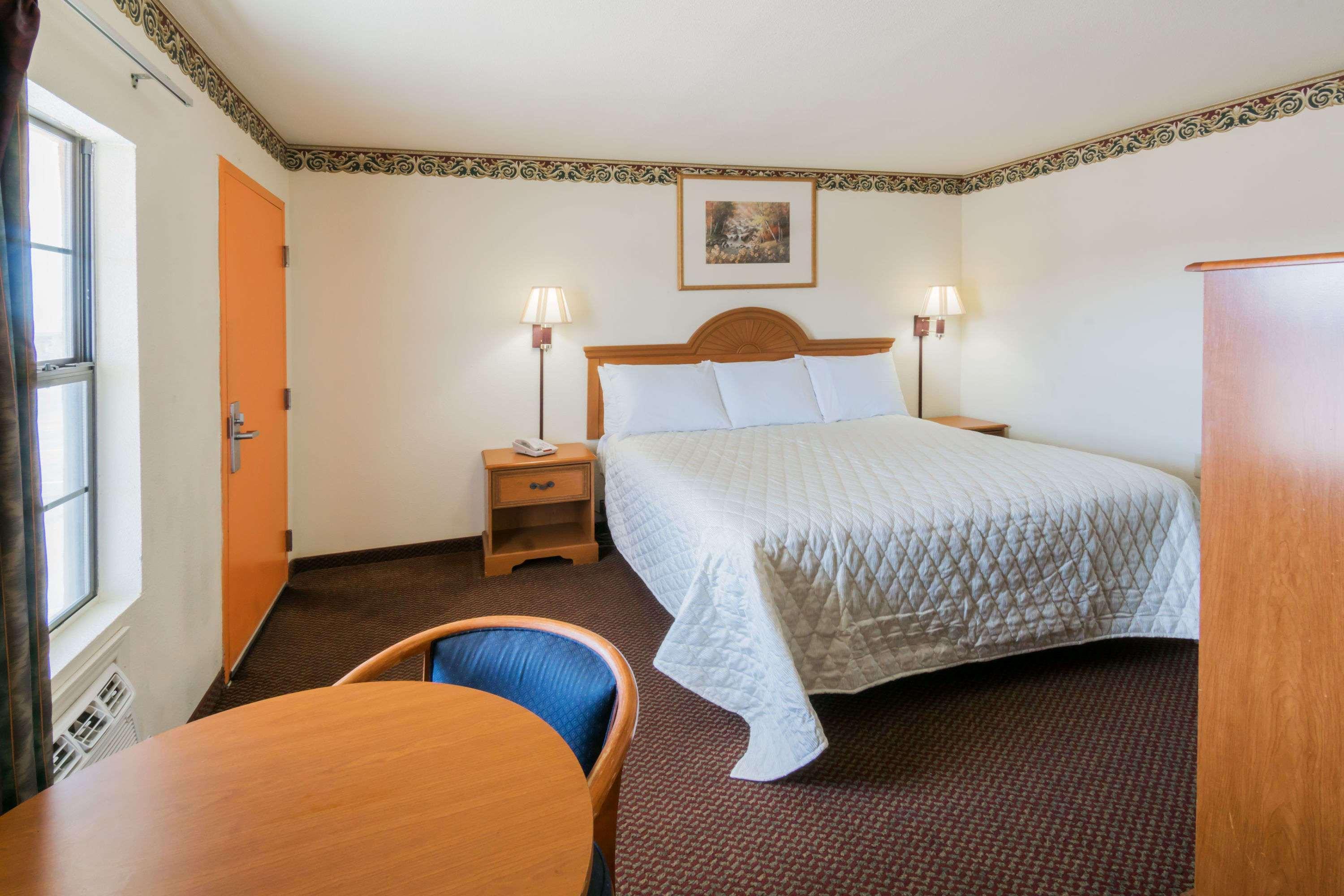 Travelodge By Wyndham Temple Extérieur photo